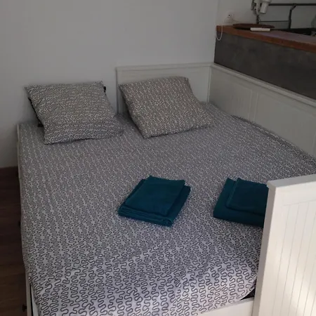 Apartment Avec Exterieur Eyragues